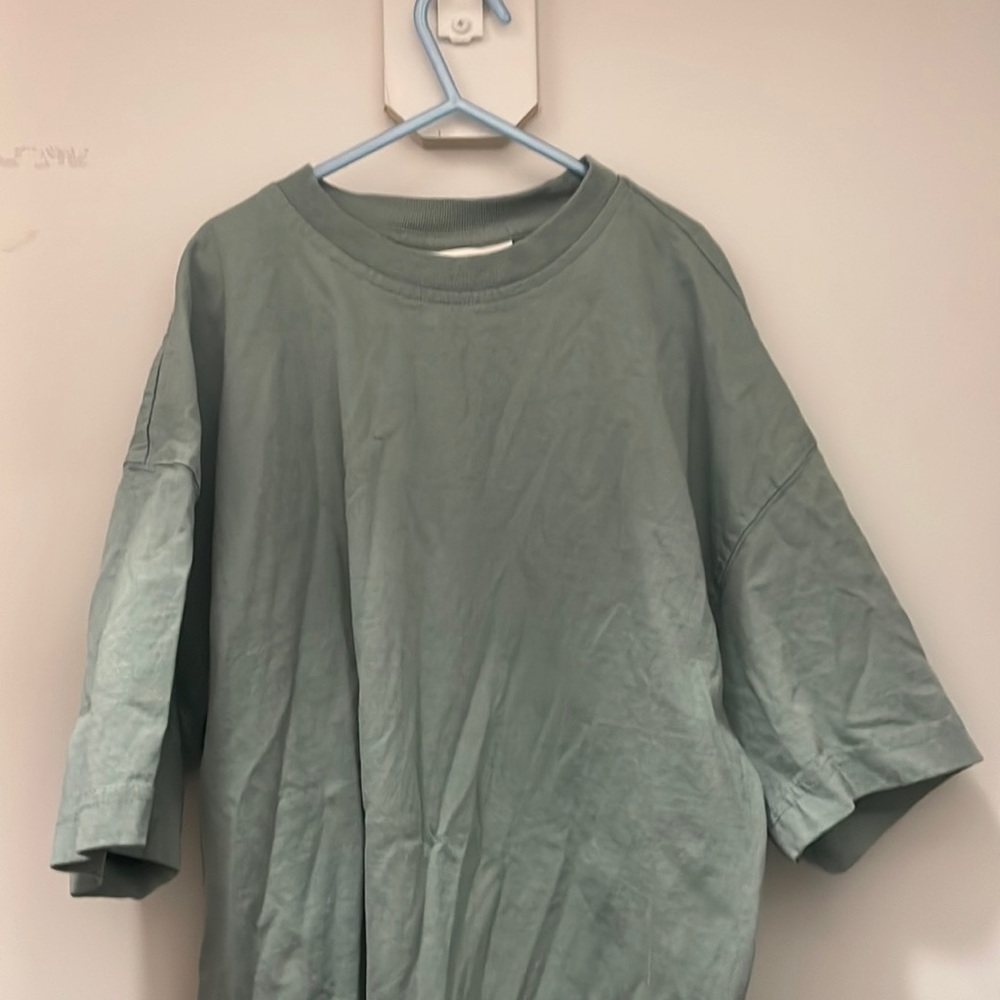 new h&m t shirt in great condition